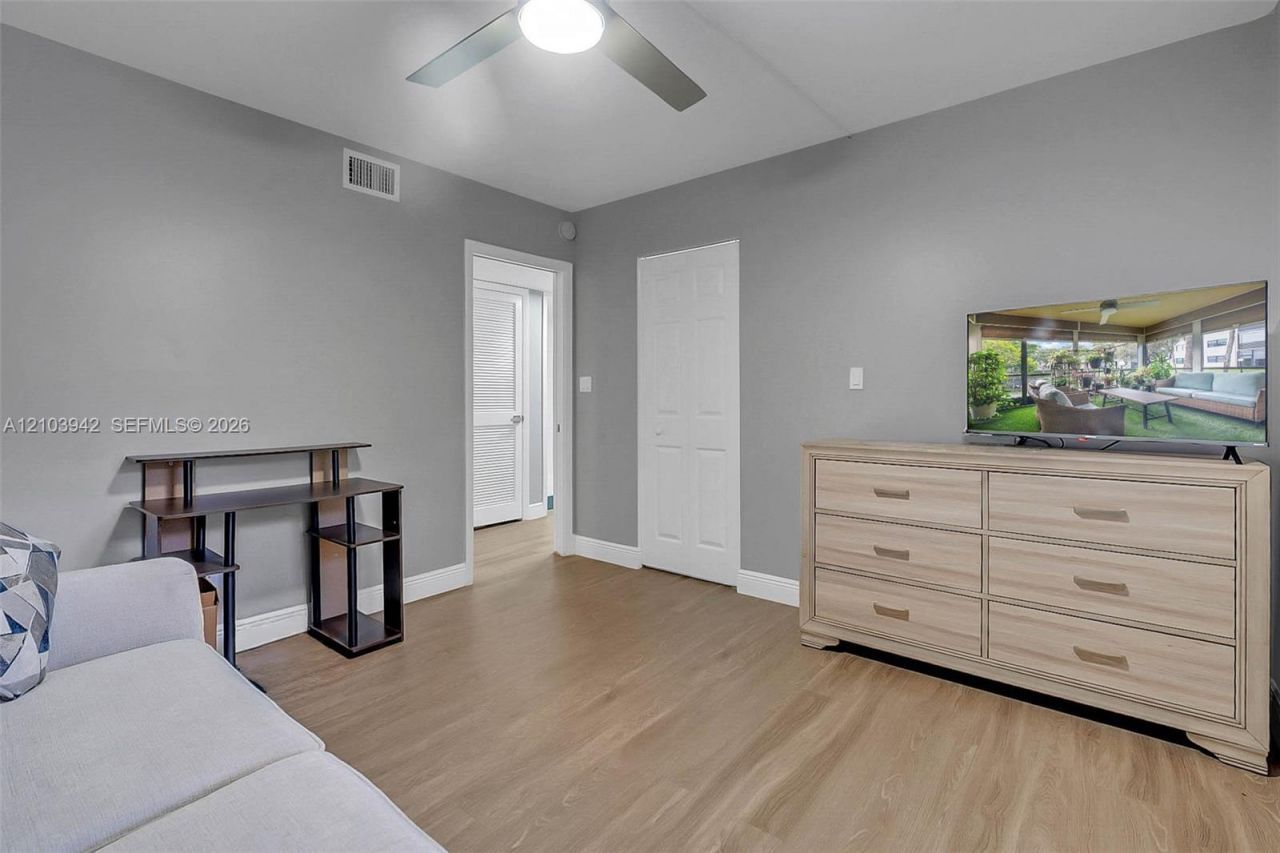 4955 E Sabal Palm Blvd , Unit 111, Tamarac, FL 33319 Photo