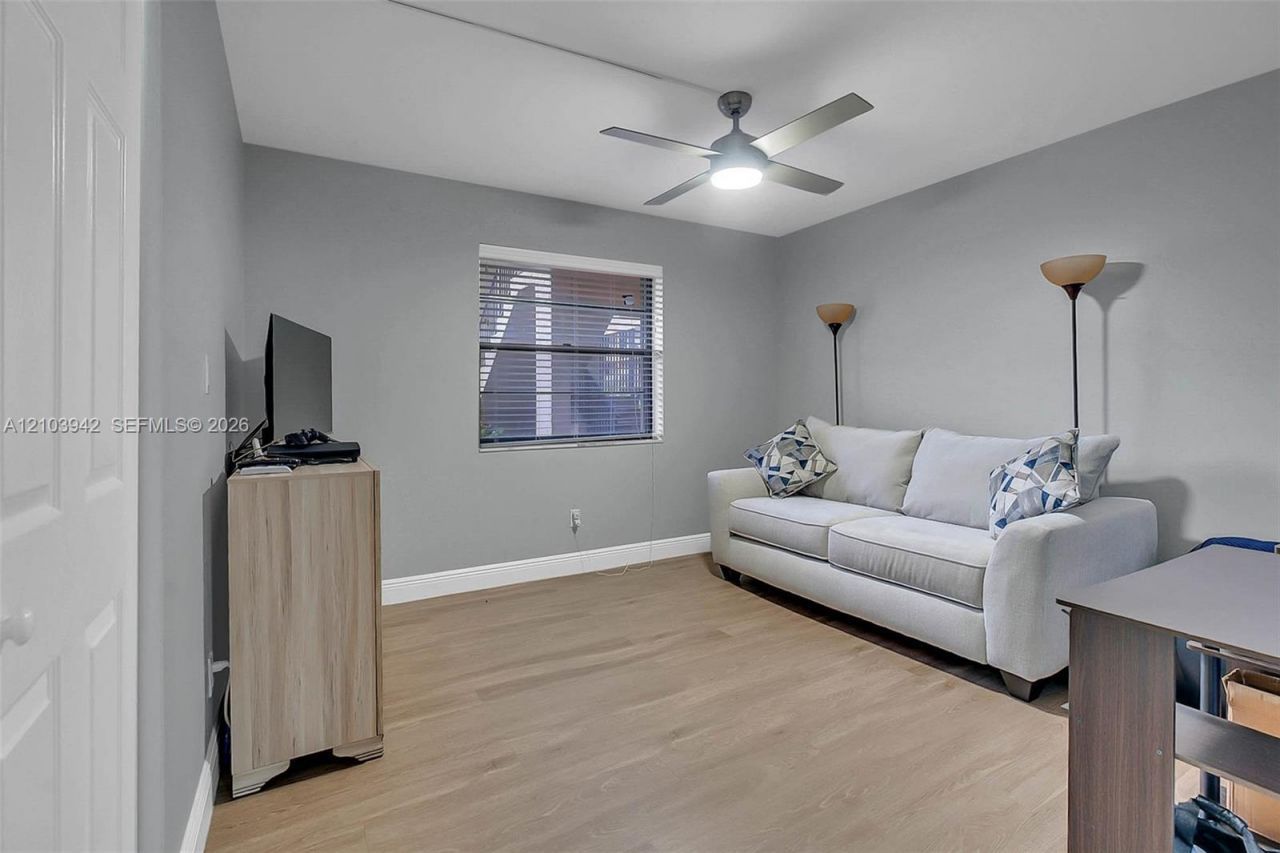 4955 E Sabal Palm Blvd , Unit 111, Tamarac, FL 33319 Photo