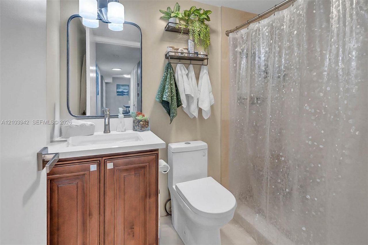 4955 E Sabal Palm Blvd , Unit 111, Tamarac, FL 33319 Photo