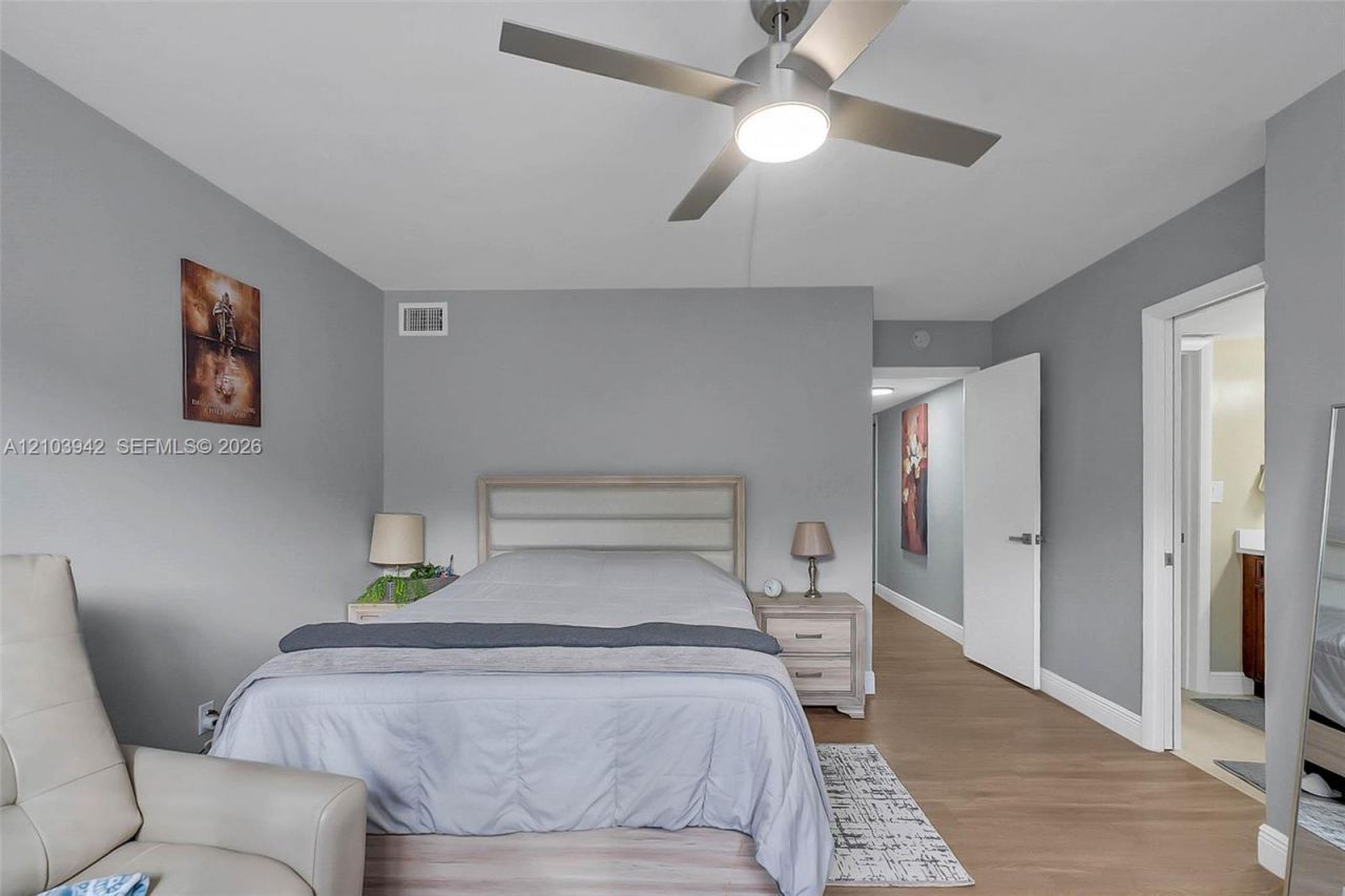 4955 E Sabal Palm Blvd , Unit 111, Tamarac, FL 33319 Photo