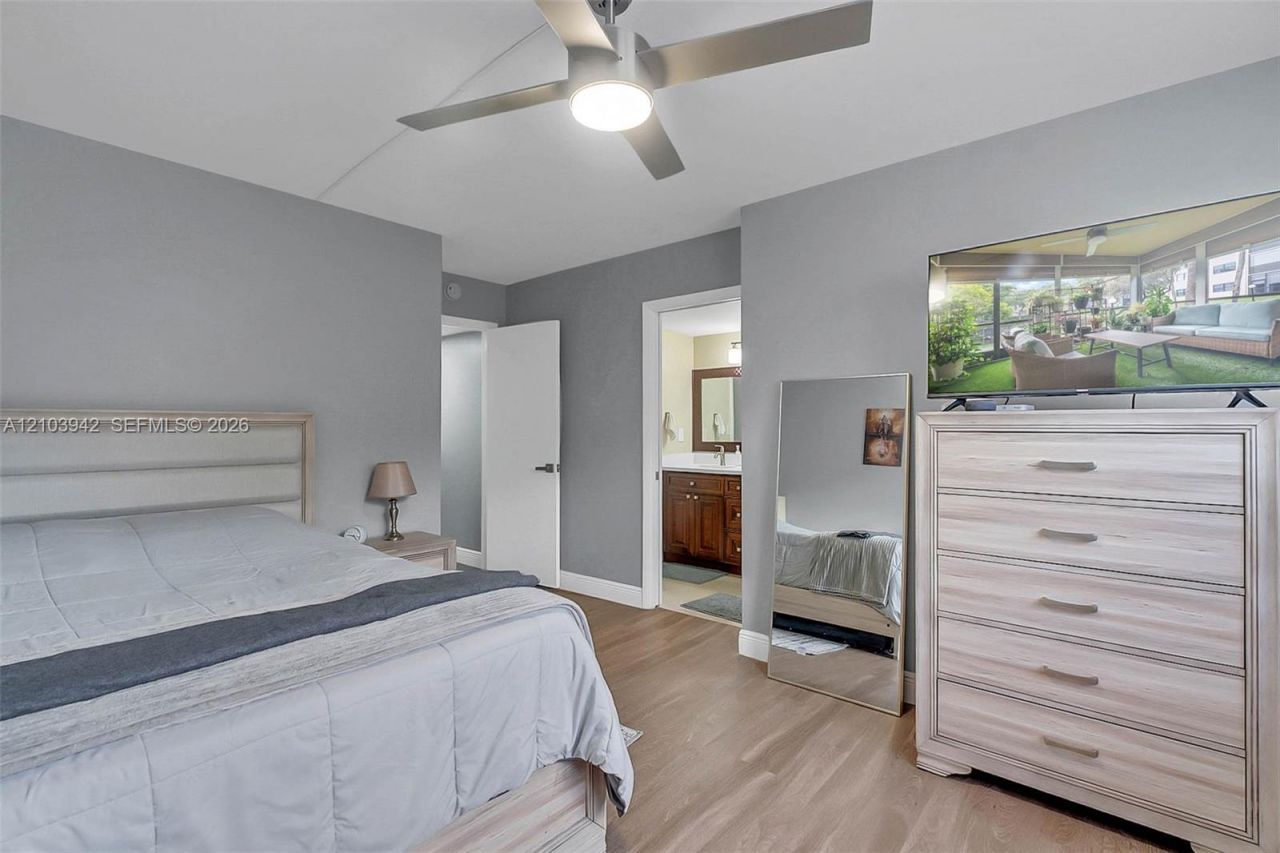 4955 E Sabal Palm Blvd , Unit 111, Tamarac, FL 33319 Photo