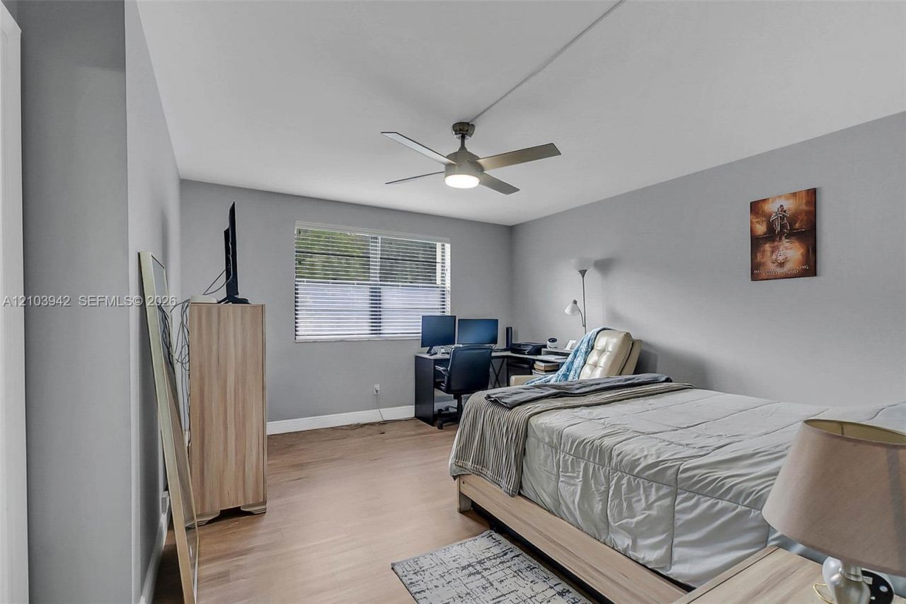 4955 E Sabal Palm Blvd , Unit 111, Tamarac, FL 33319 Photo