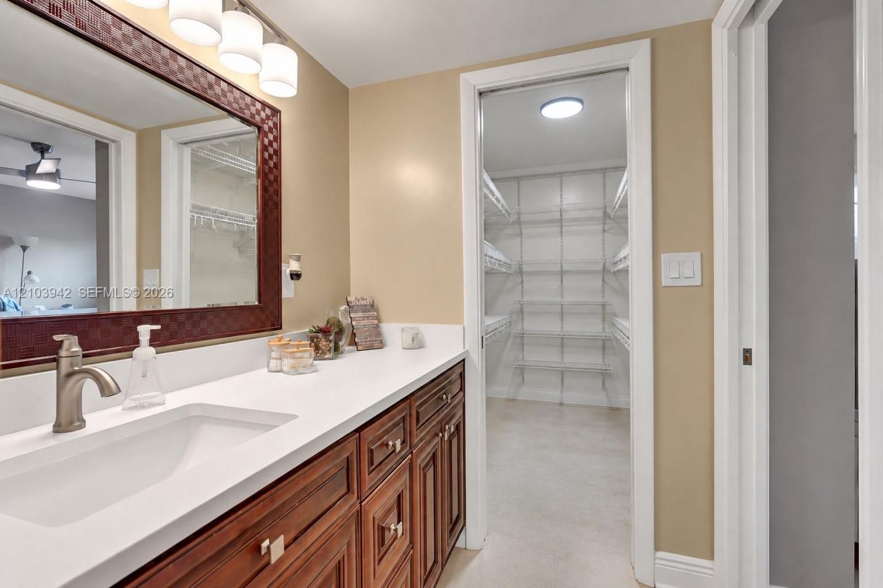 4955 E Sabal Palm Blvd , Unit 111, Tamarac, FL 33319 Photo