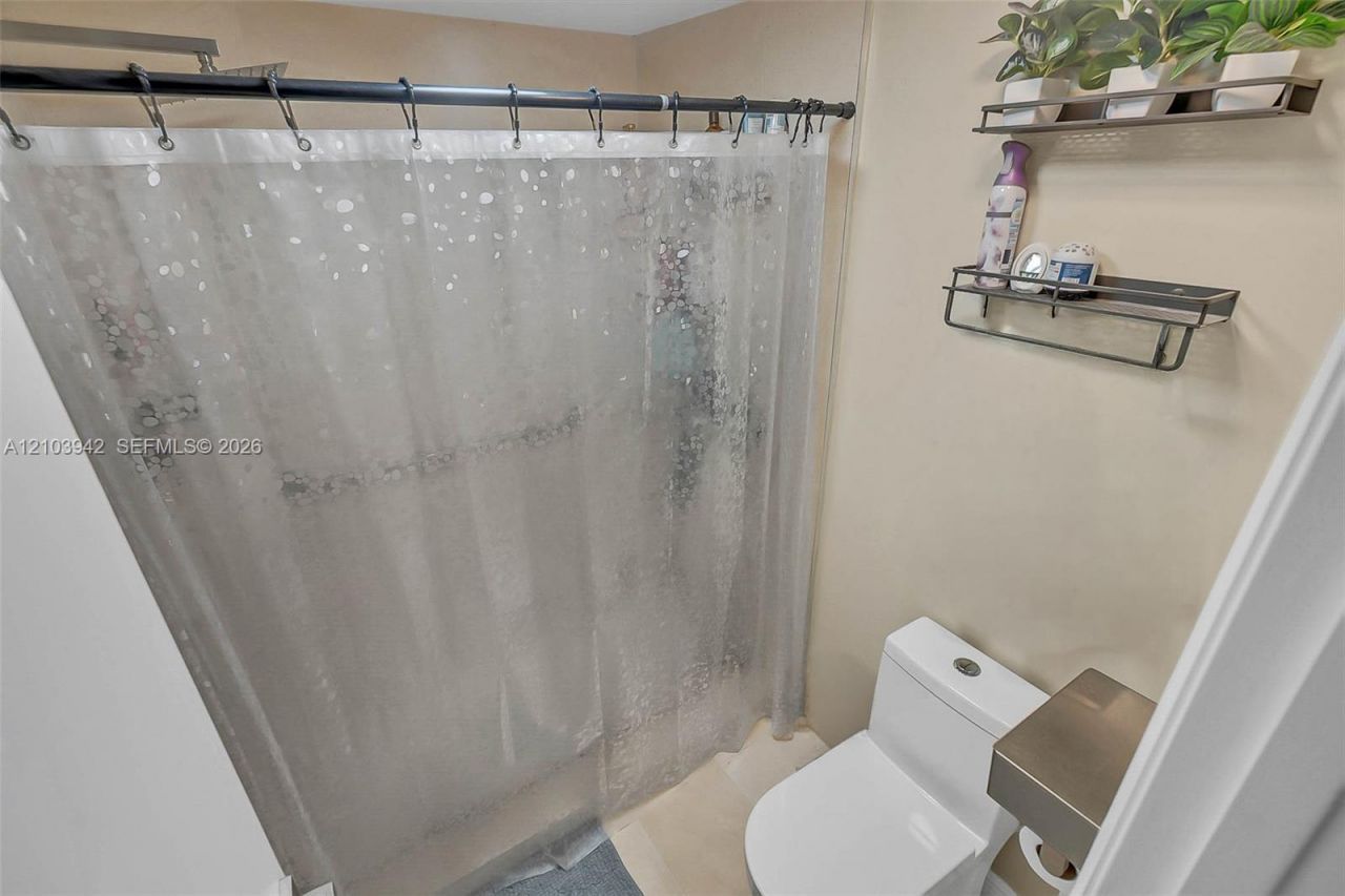 4955 E Sabal Palm Blvd , Unit 111, Tamarac, FL 33319 Photo