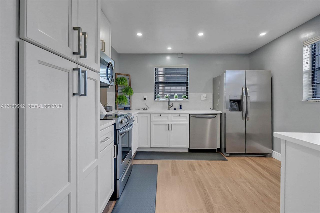 4955 E Sabal Palm Blvd , Unit 111, Tamarac, FL 33319 Photo