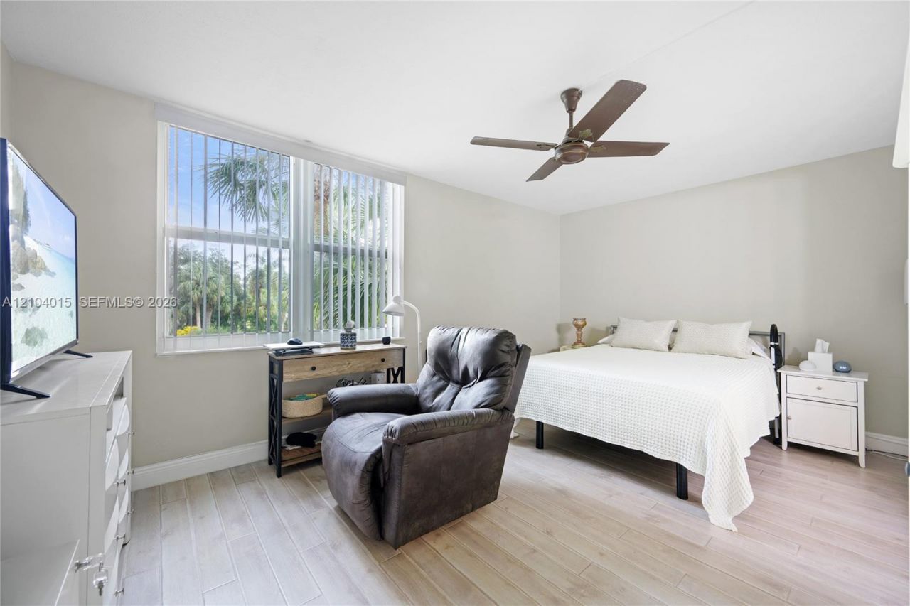 1402 NW 80th Ave, Unit 210, Margate, FL 33063 Photo
