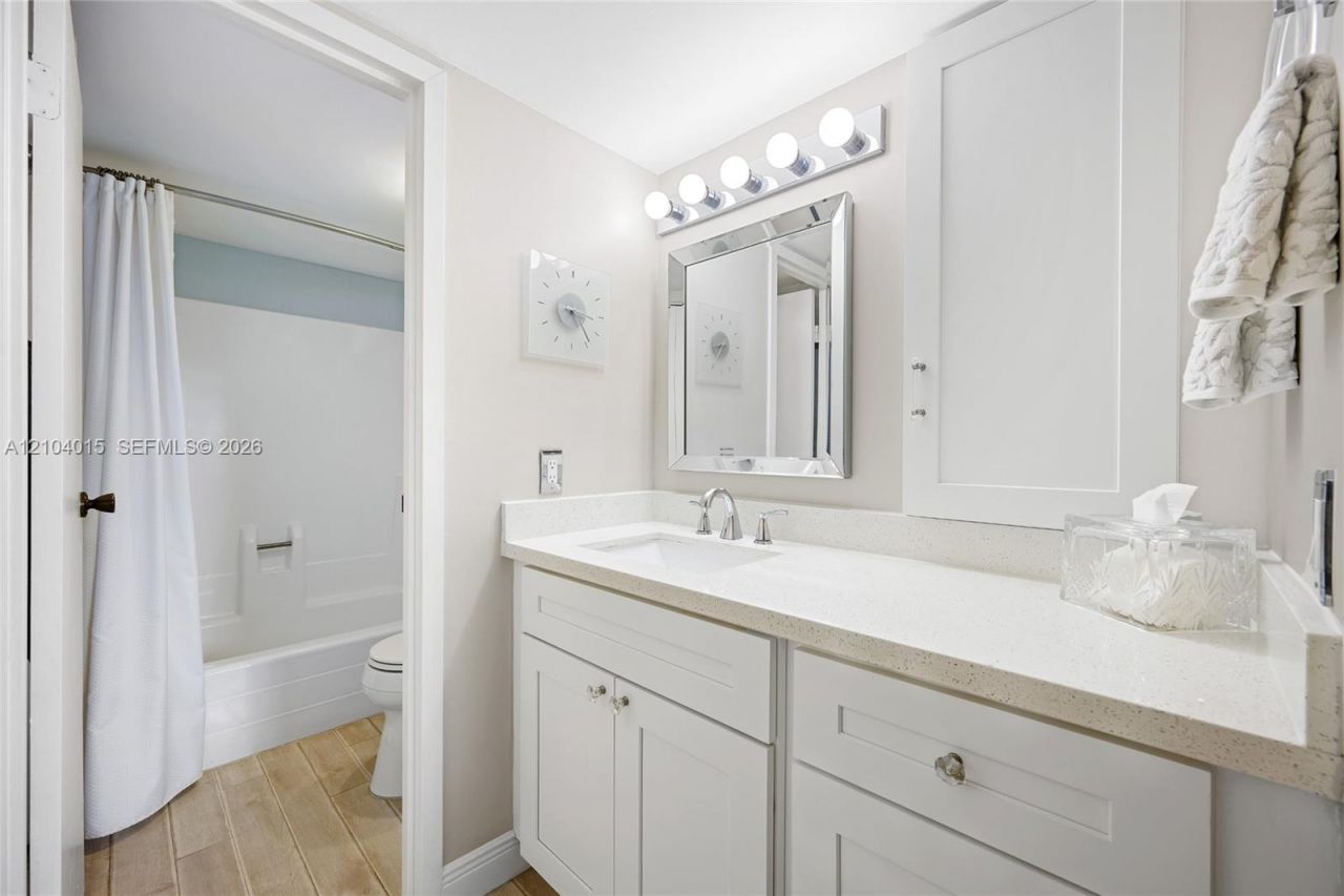 1402 NW 80th Ave, Unit 210, Margate, FL 33063 Photo