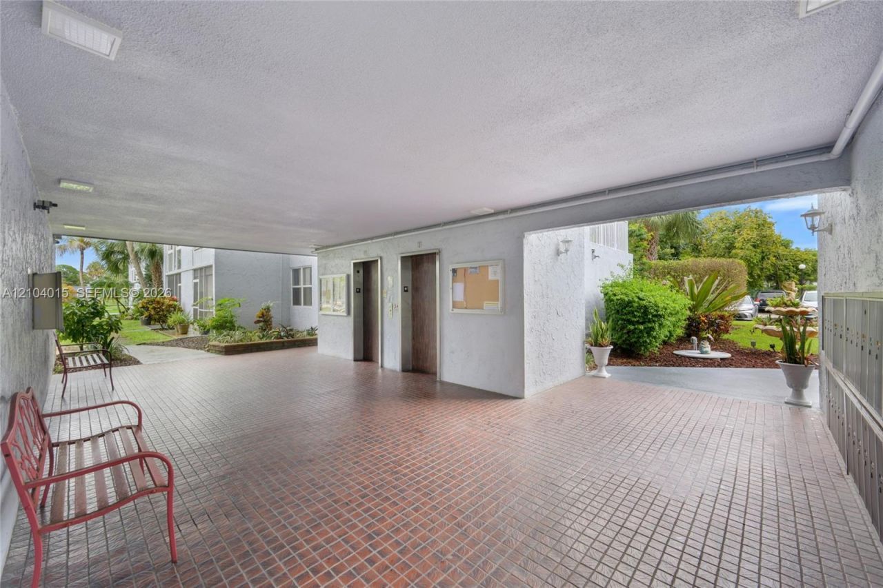 1402 NW 80th Ave, Unit 210, Margate, FL 33063 Photo