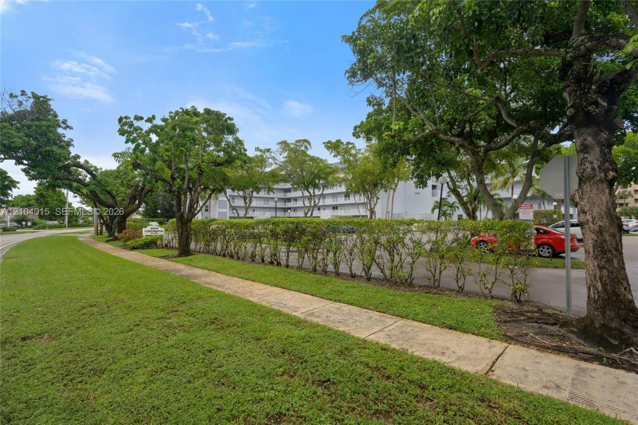 1402 NW 80th Ave, Unit 210, Margate, FL 33063 Photo