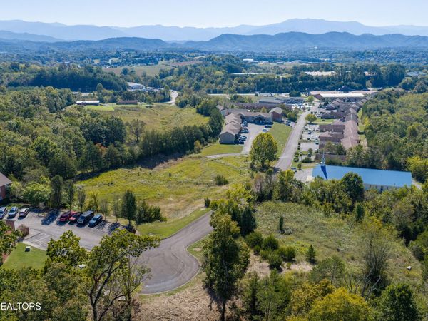 17R Murrell Meadows Drive, Sevierville, TN 37876