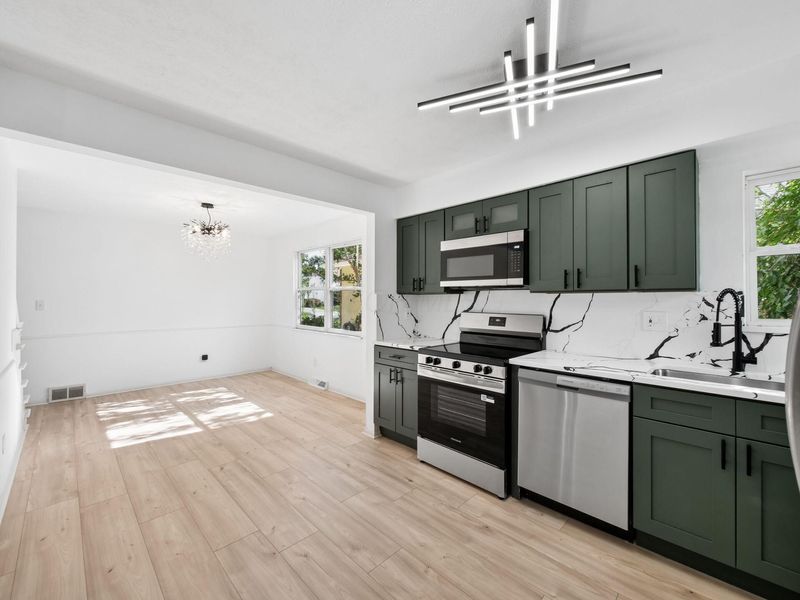 5455 Maple Canyon Avenue , Columbus, OH 43229 Photo 19