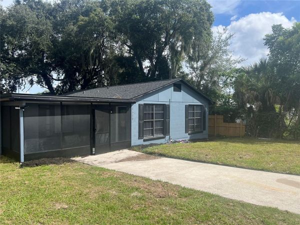 1518 CREST AVENUE , LEESBURG, FL 34748