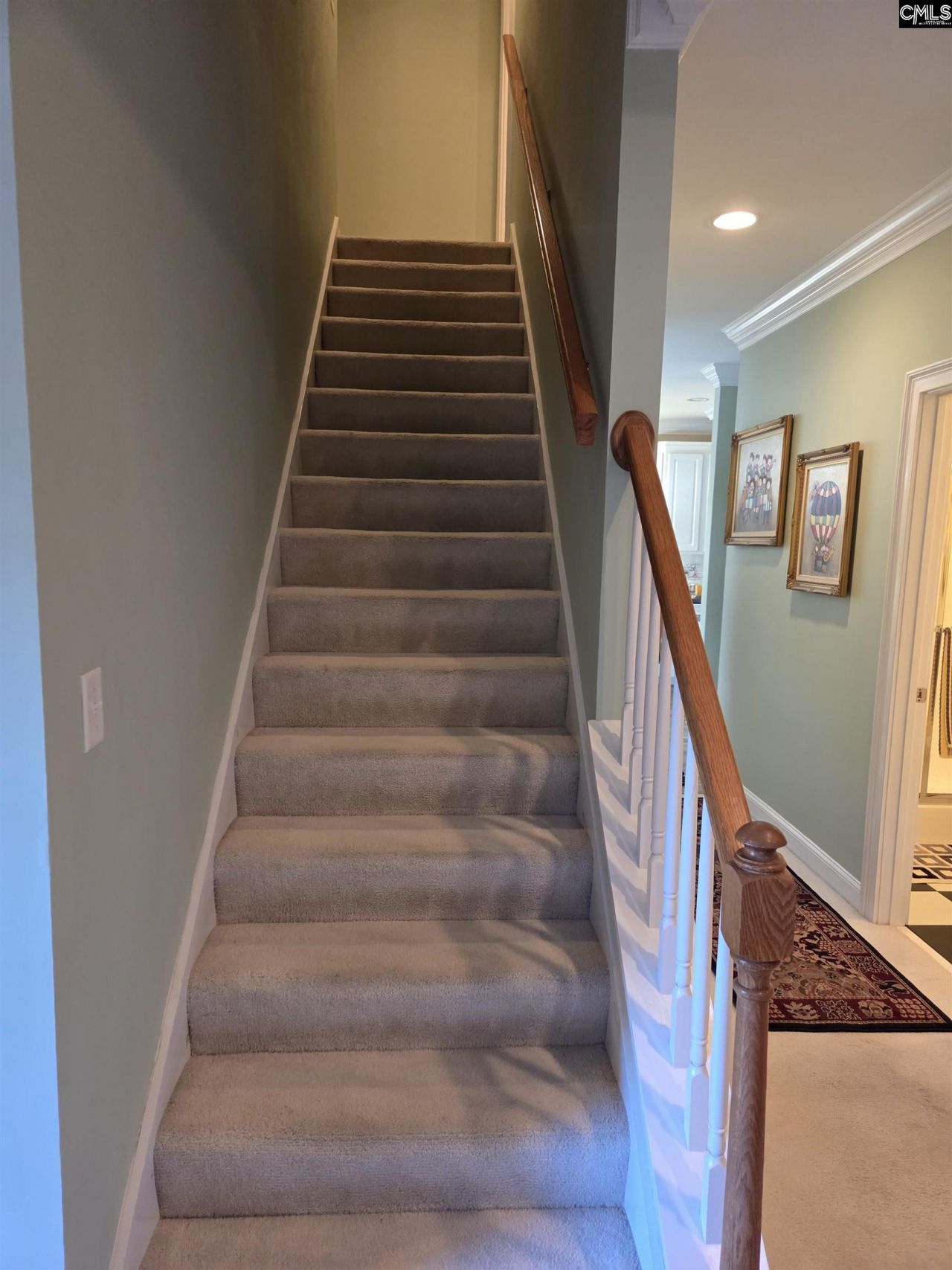 121 Wynfield Court  Photo 5