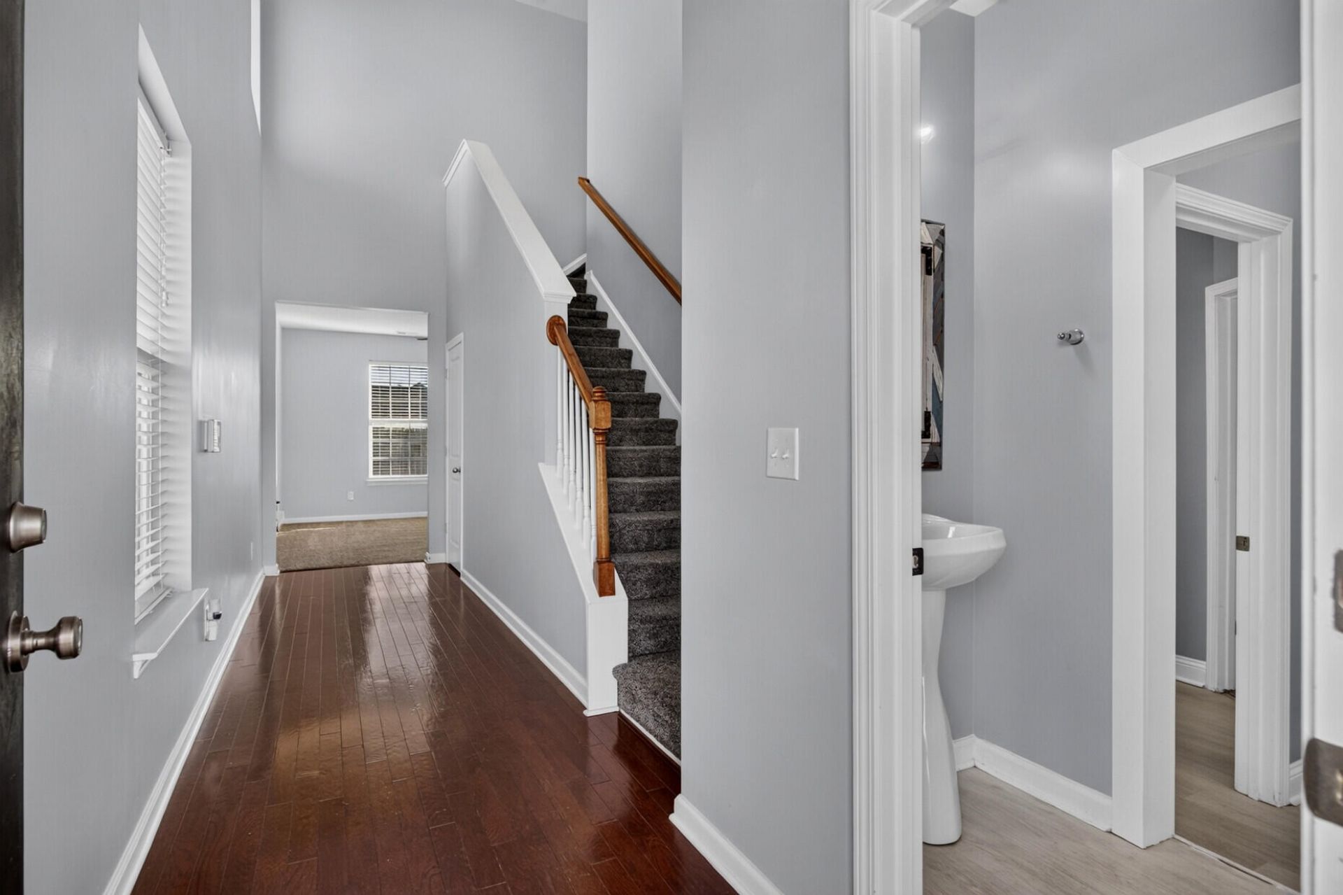 7741 Kinston Street Photo 4