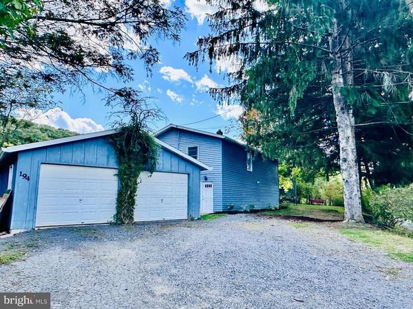 194 SHAWVER LANE , PINE GROVE MILLS, PA 16868