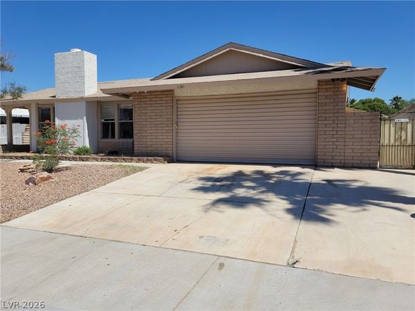 6384 Whippoorwill Way , Las Vegas, NV 89103