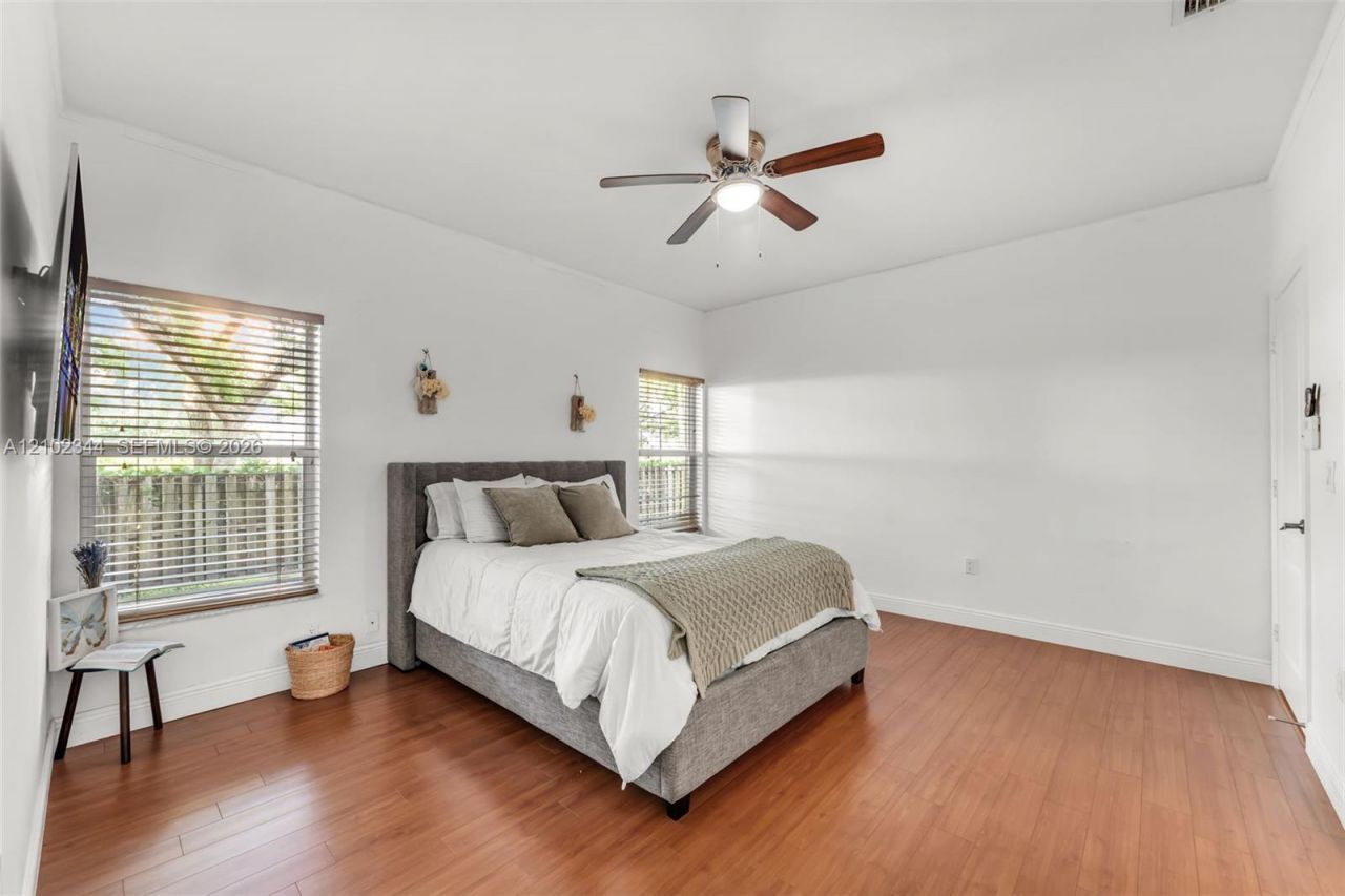 9064 SW 215th Ter, Cutler Bay, FL 33189 Photo