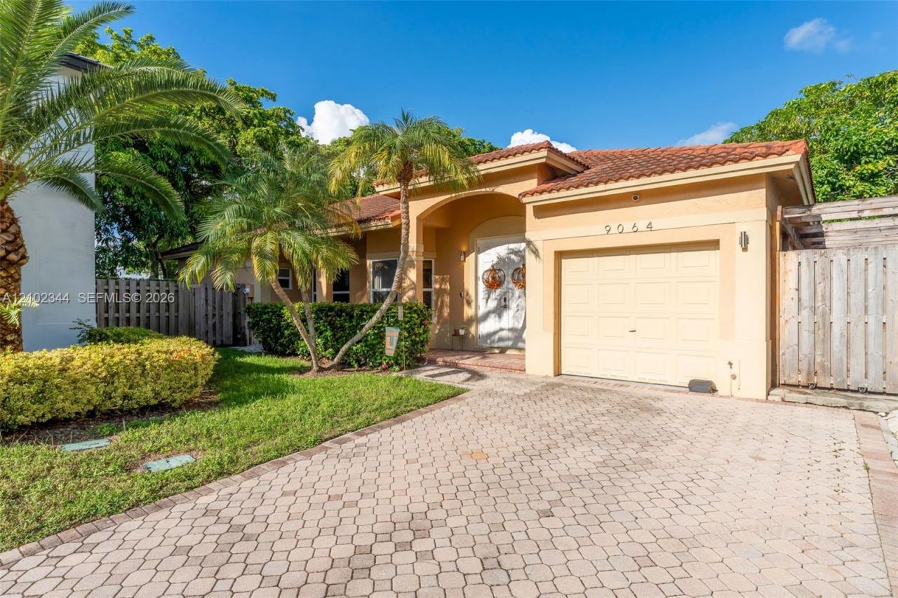 9064 SW 215th Ter, Cutler Bay, FL 33189 Photo