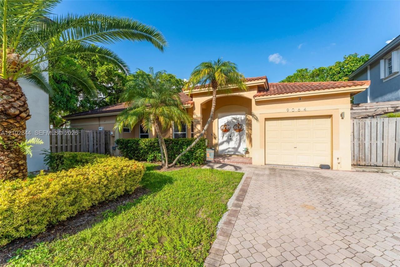 9064 SW 215th Ter, Cutler Bay, FL 33189 Photo