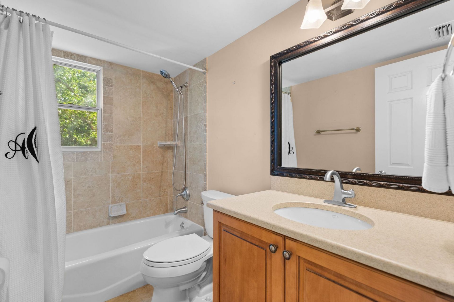 475 Las Tiendas Ln, Sanibel, FL 33957 Photo