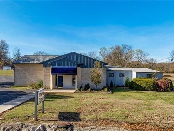 1916 E E SW, Miami, OK 74354