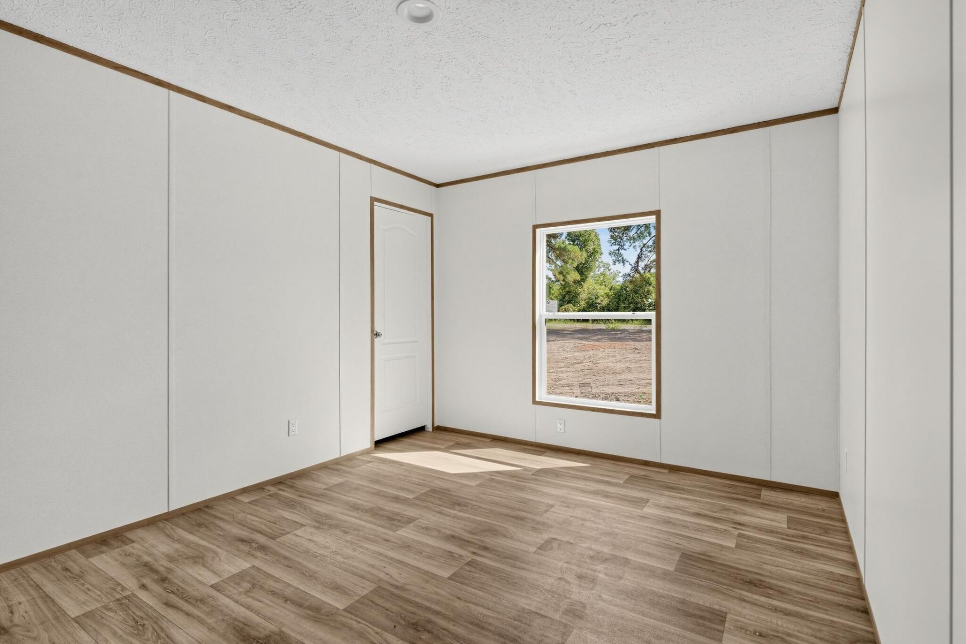 624 2 Church Road Photo 10