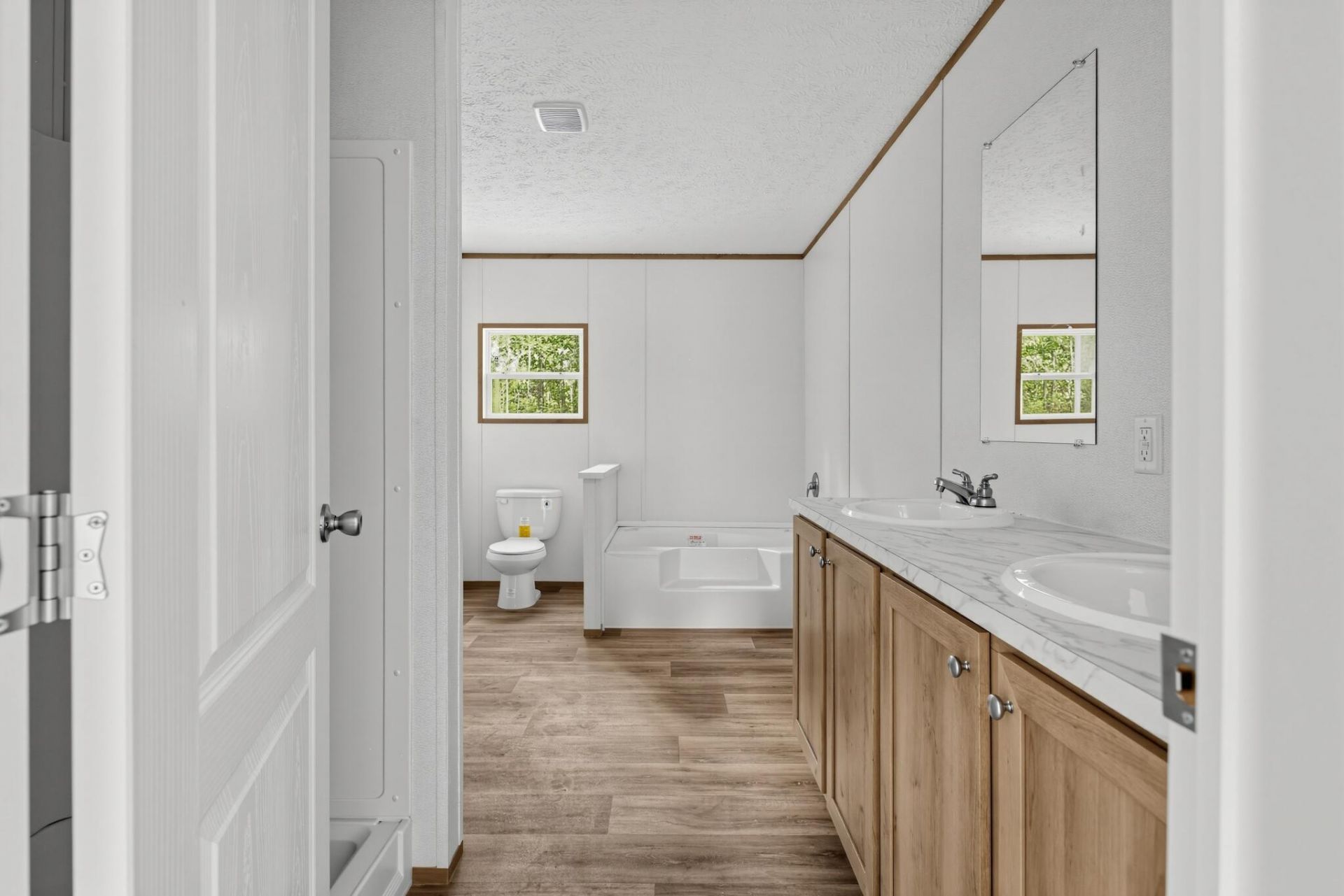 624 2 Church Road Photo 13