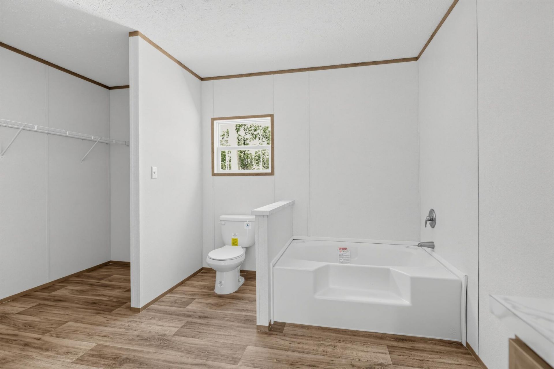 624 2 Church Road Photo 17