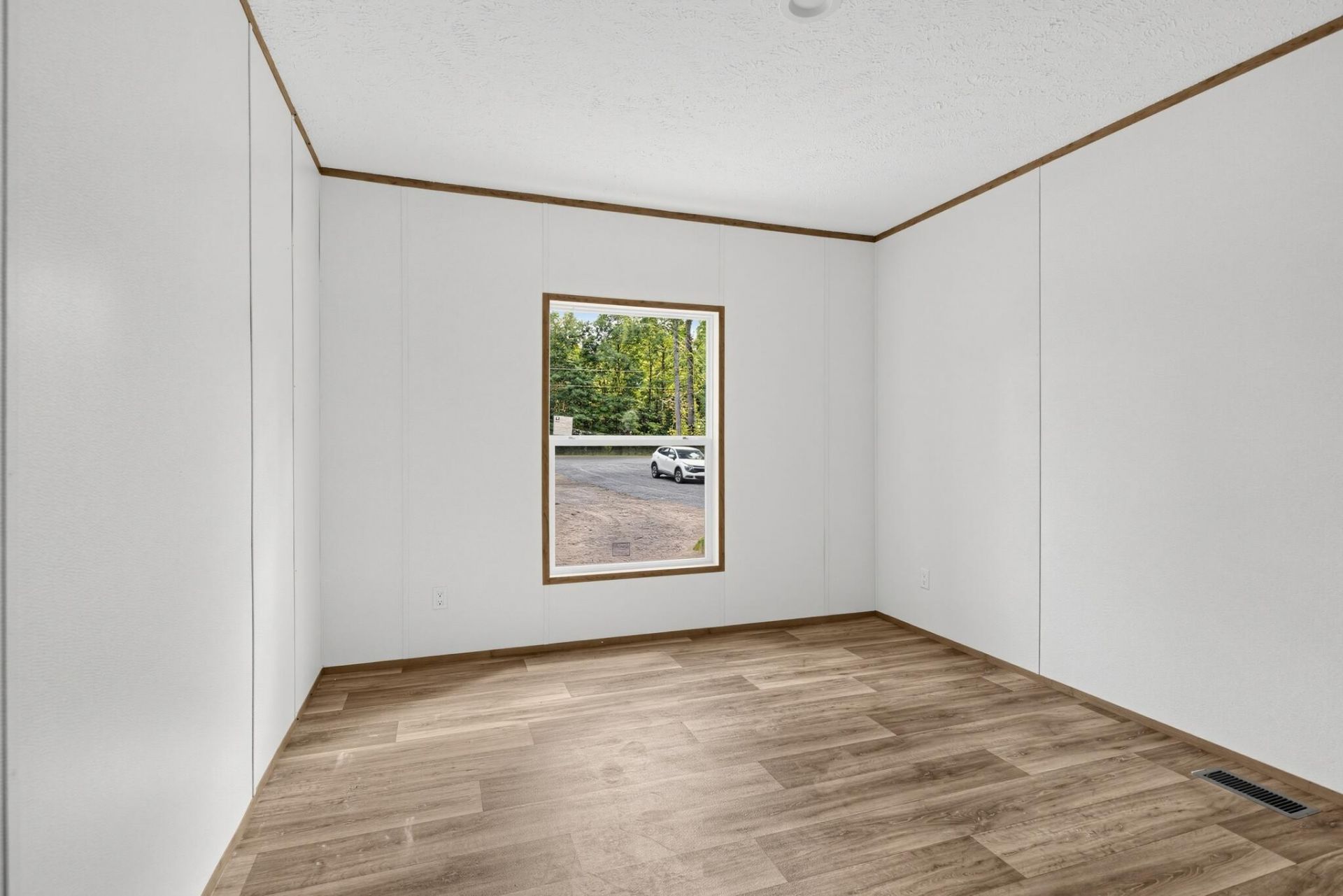 624 2 Church Road Photo 9