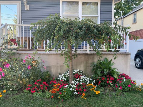 145-56 180th St , Springfield Gardens, NY 11434