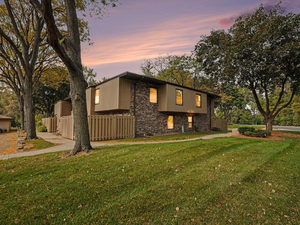 2531 Unity Avenue N, Unit 253, Golden Valley, MN 55422
