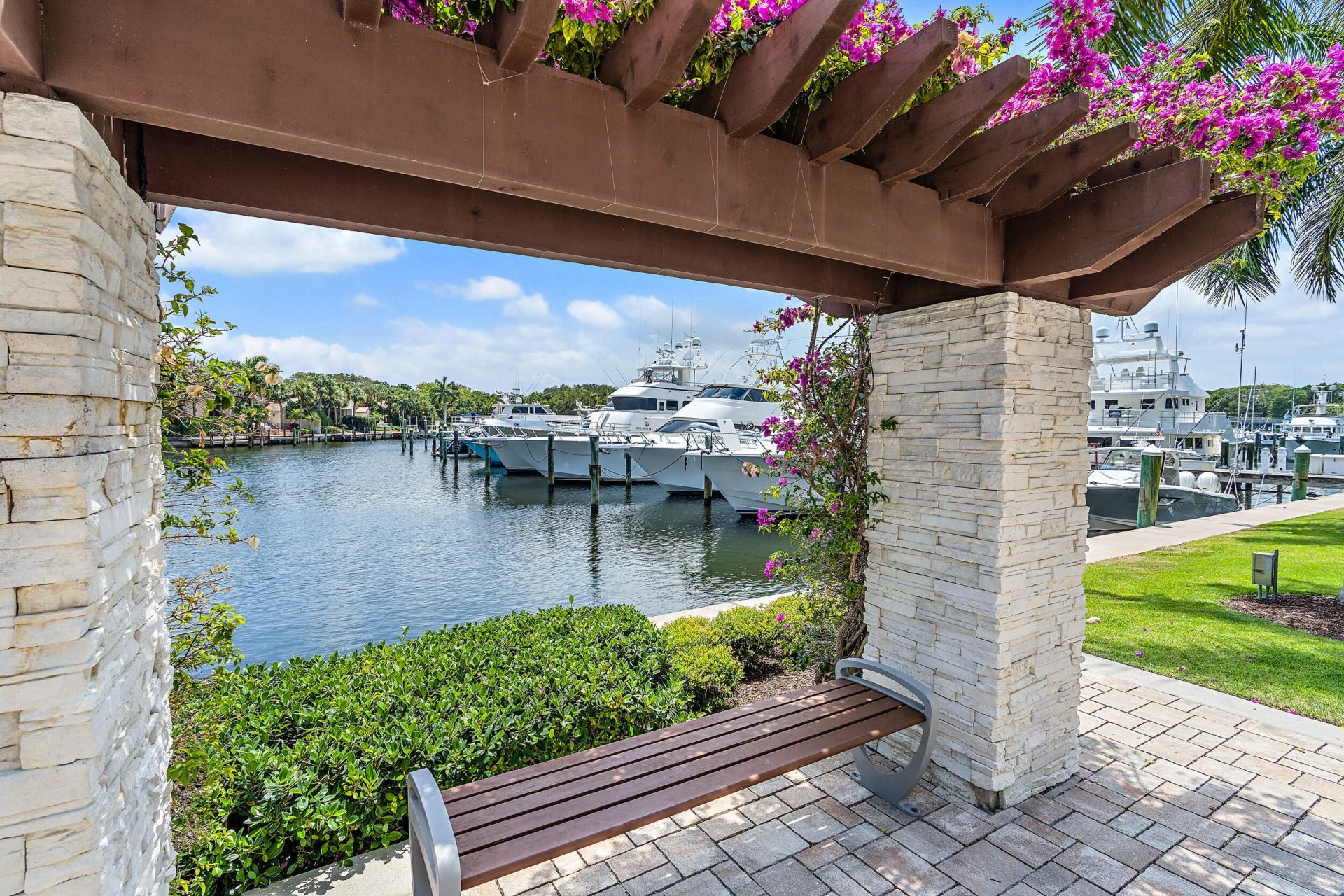 2700 Donald Ross Road, Unit 303, Palm Beach Gardens, FL 33410 Photo