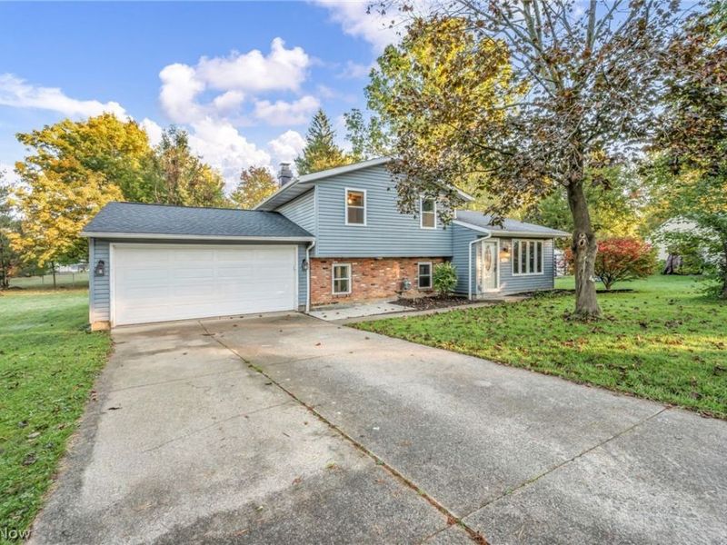 209 Oakwood Lane, Seville, OH 44273 Photo 2