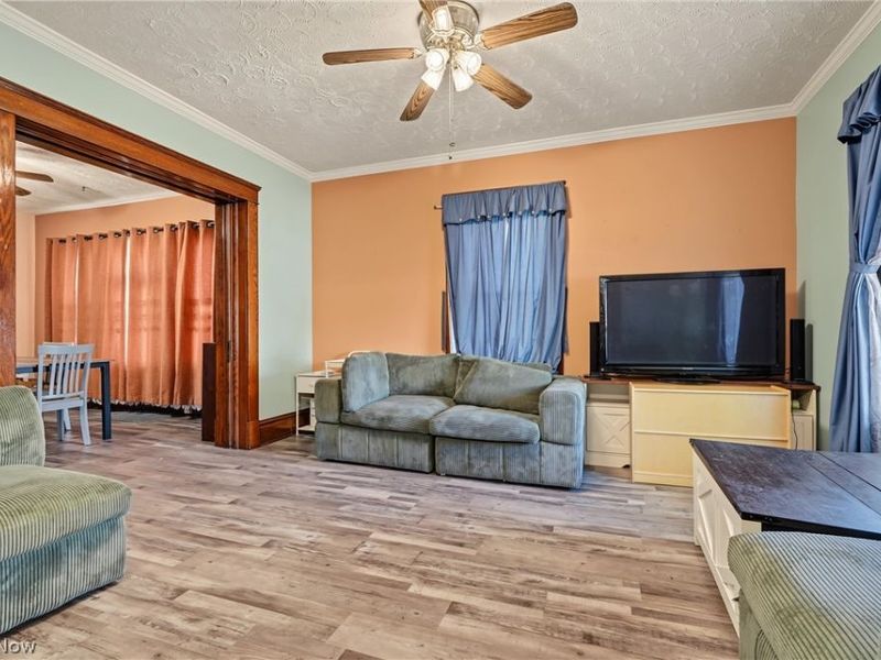 323 E Prospect Street, Girard, OH 44420 Photo 10