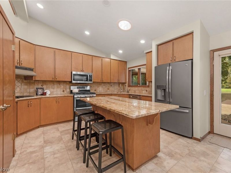 8784 Gatewood Drive, North Ridgeville, OH 44039 Photo 12