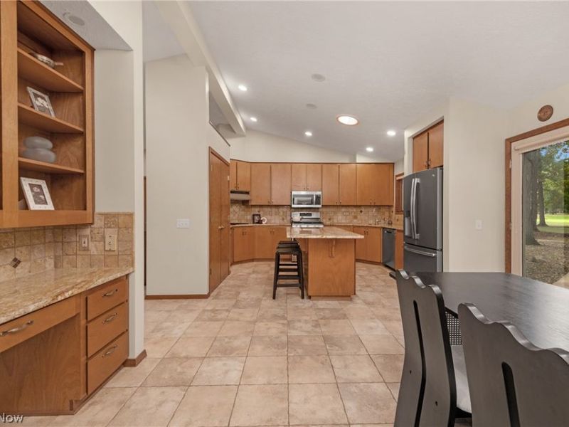 8784 Gatewood Drive, North Ridgeville, OH 44039 Photo 14