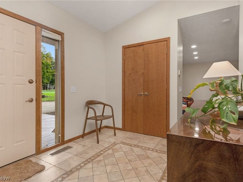 8784 Gatewood Drive, North Ridgeville, OH 44039 Photo 3