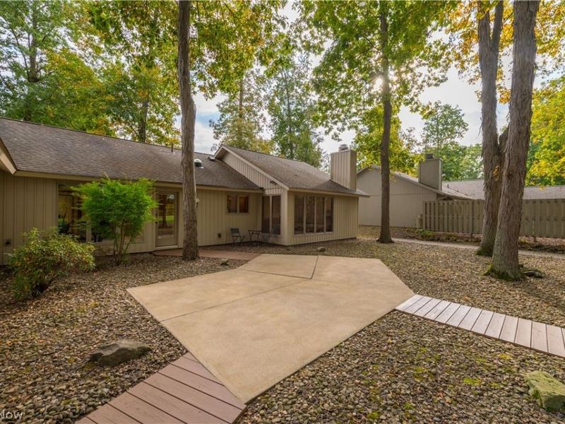 8784 Gatewood Drive, North Ridgeville, OH 44039 Photo 30