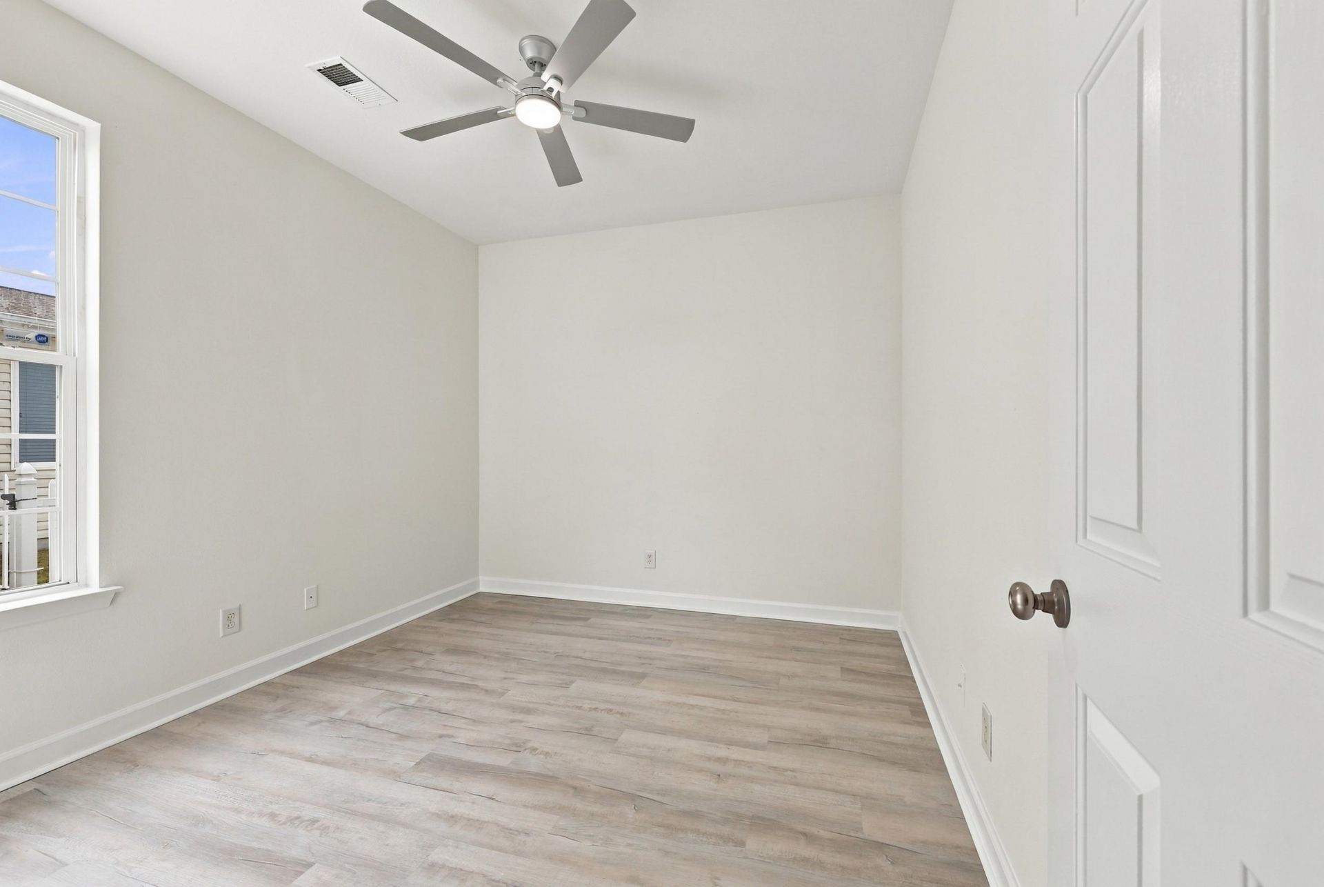 172 Zinnia Dr. Photo 22