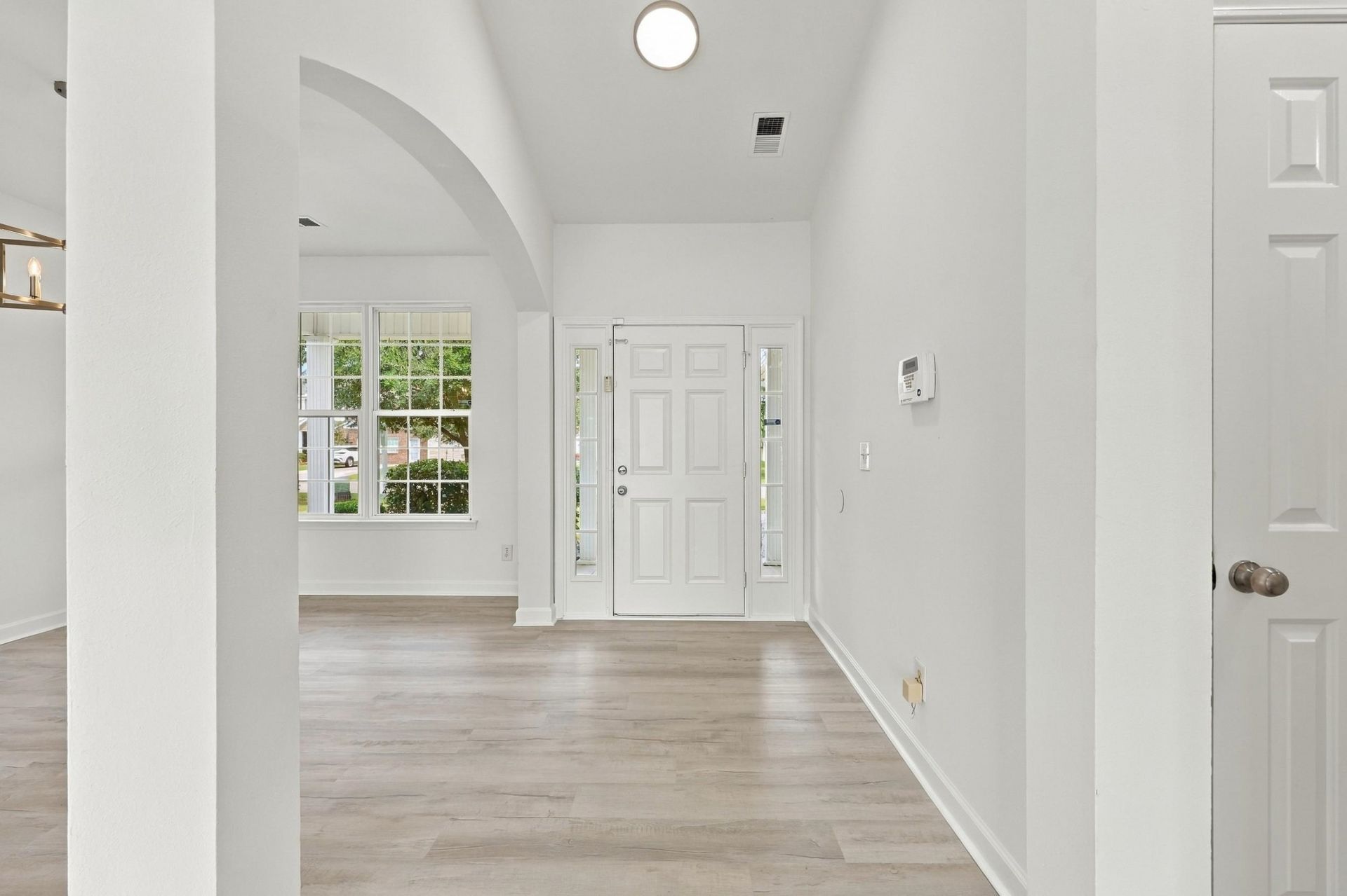 172 Zinnia Dr. Photo 6