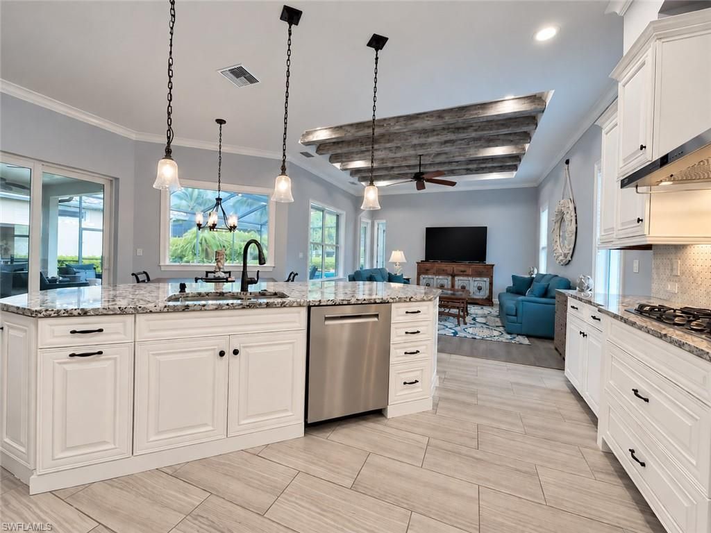 9369 Campanile Cir, Naples, FL 34114 Photo