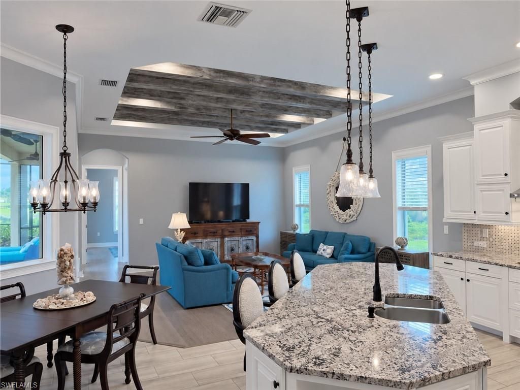 9369 Campanile Cir, Naples, FL 34114 Photo