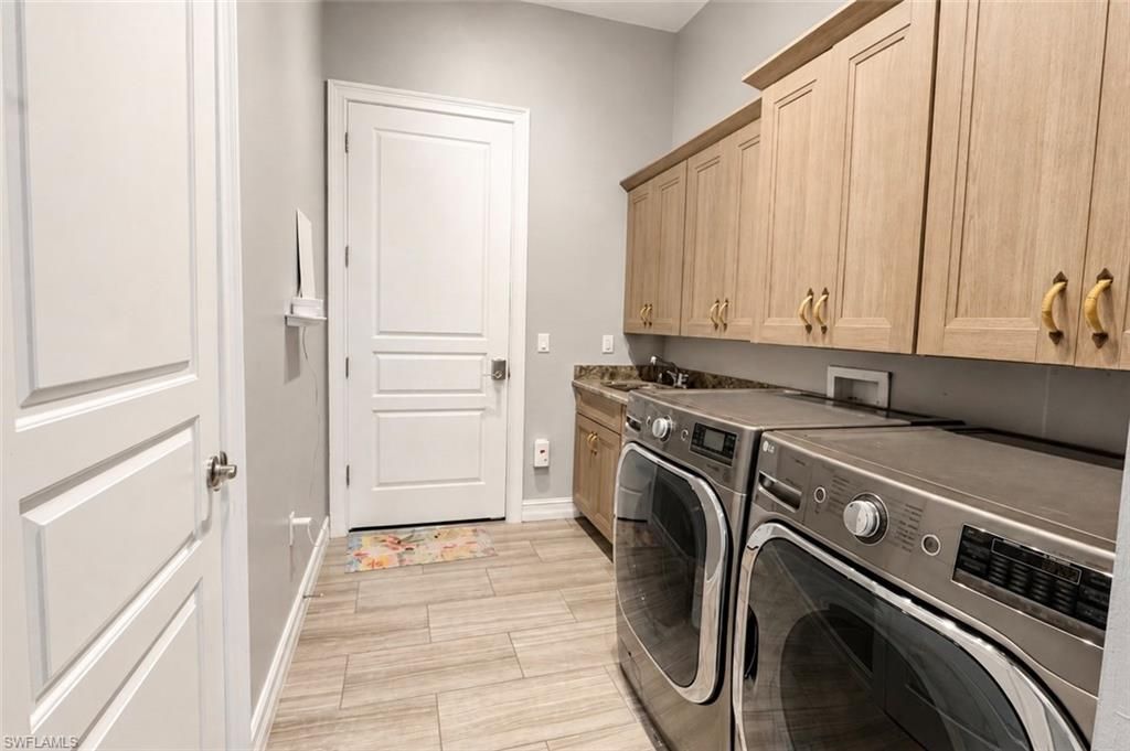9369 Campanile Cir, Naples, FL 34114 Photo