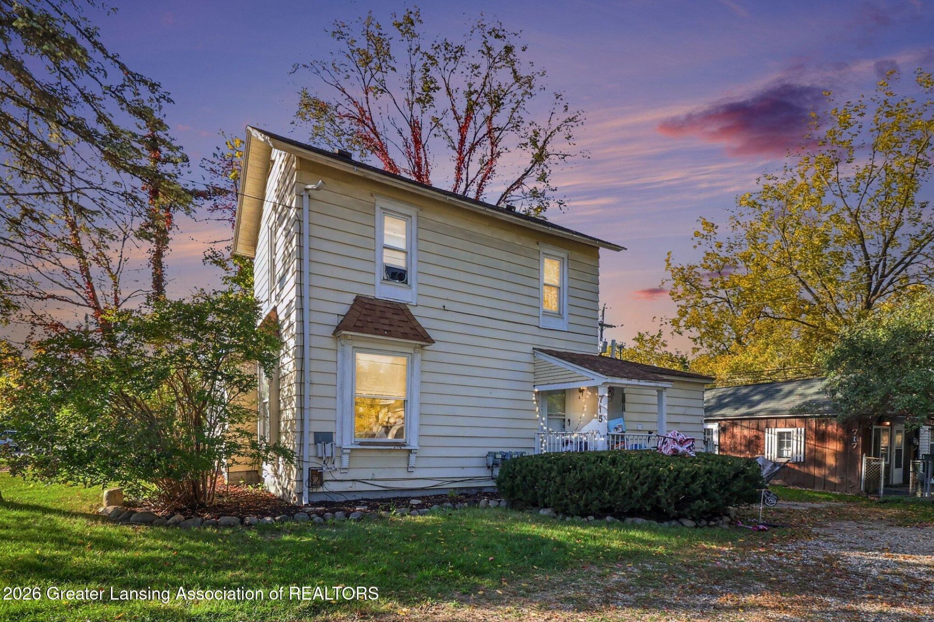 715 & 717 E Grand River Avenue, Williamston, MI 48895 Main Photo