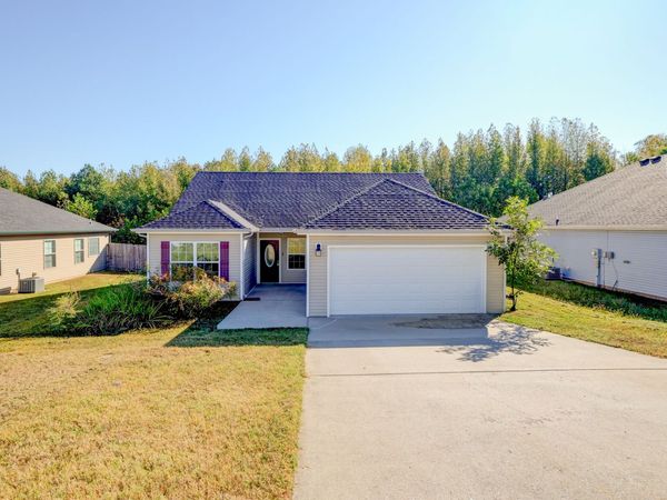 1348 Freedom Dr, Clarksville, TN 37042
