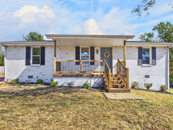 692 Southview Dr , Old Hickory, TN 37138