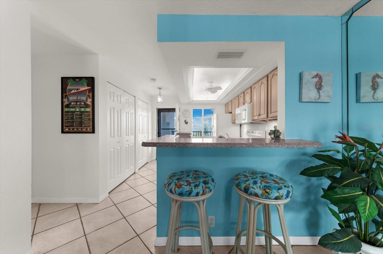 8911 Midnight Pass Road, Unit 511, Sarasota, FL 34242 Photo