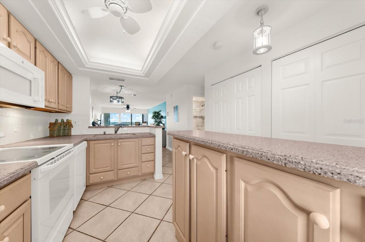 8911 Midnight Pass Road, Unit 511, Sarasota, FL 34242 Photo