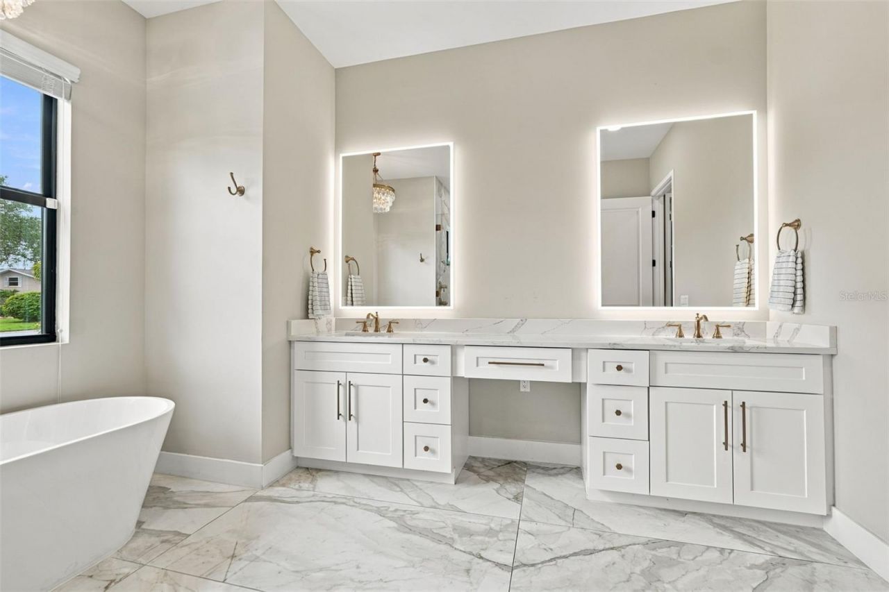 3946 Country View Drive, Sarasota, FL 34233 Photo