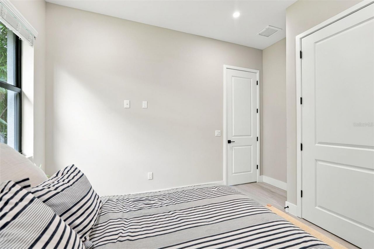 3946 Country View Drive, Sarasota, FL 34233 Photo